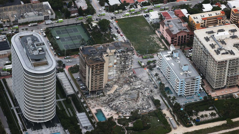 Search and rescue personnel work after the partial collapse of the Champlain Towers South condo building on June 24, 2021 in Surfside, Florida. - Joe Raedle/Getty Images