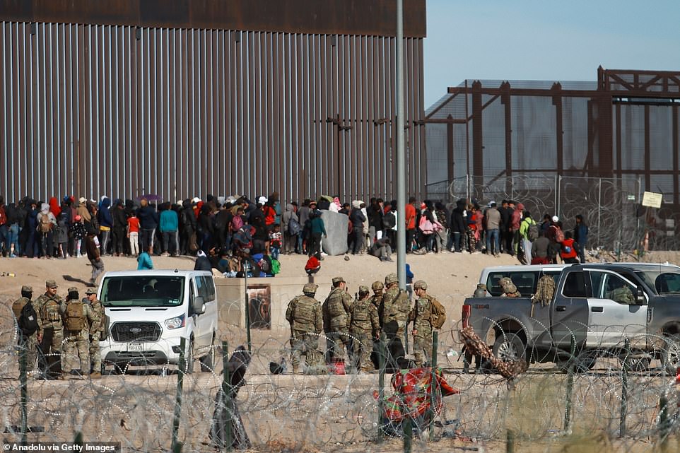 El Paso declares a state of disaster to keep migrant shelters open