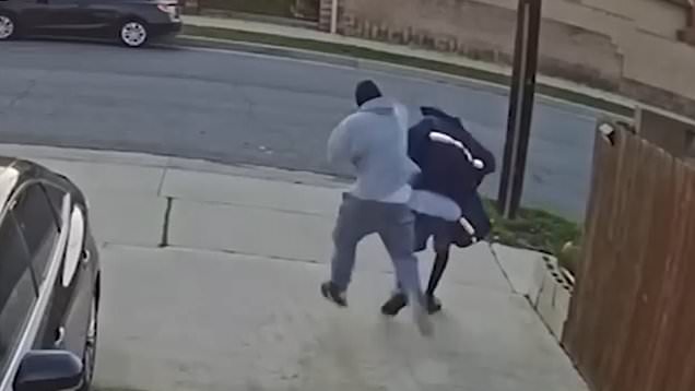 Postal Worker Punched In Head By Man After Package Doesn't Arrive