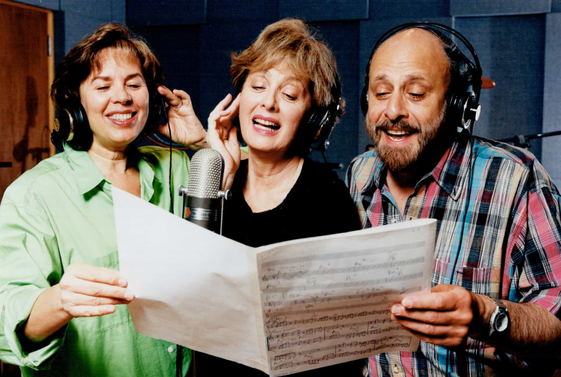 <p>The Canadian children's group Sharon, Lois & Bram really nailed it with this one. The song is all about saying "I love you" in a fun way. And of course, there's choreography!</p><p><a href="https://www.msn.com/en-us/community/channel/vid-7xx8mnucu55yw63we9va2gwr7uihbxwc68fxqp25x6tg4ftibpra?cvid=94631541bc0f4f89bfd59158d696ad7e">Follow us and access great exclusive content every day</a></p>
