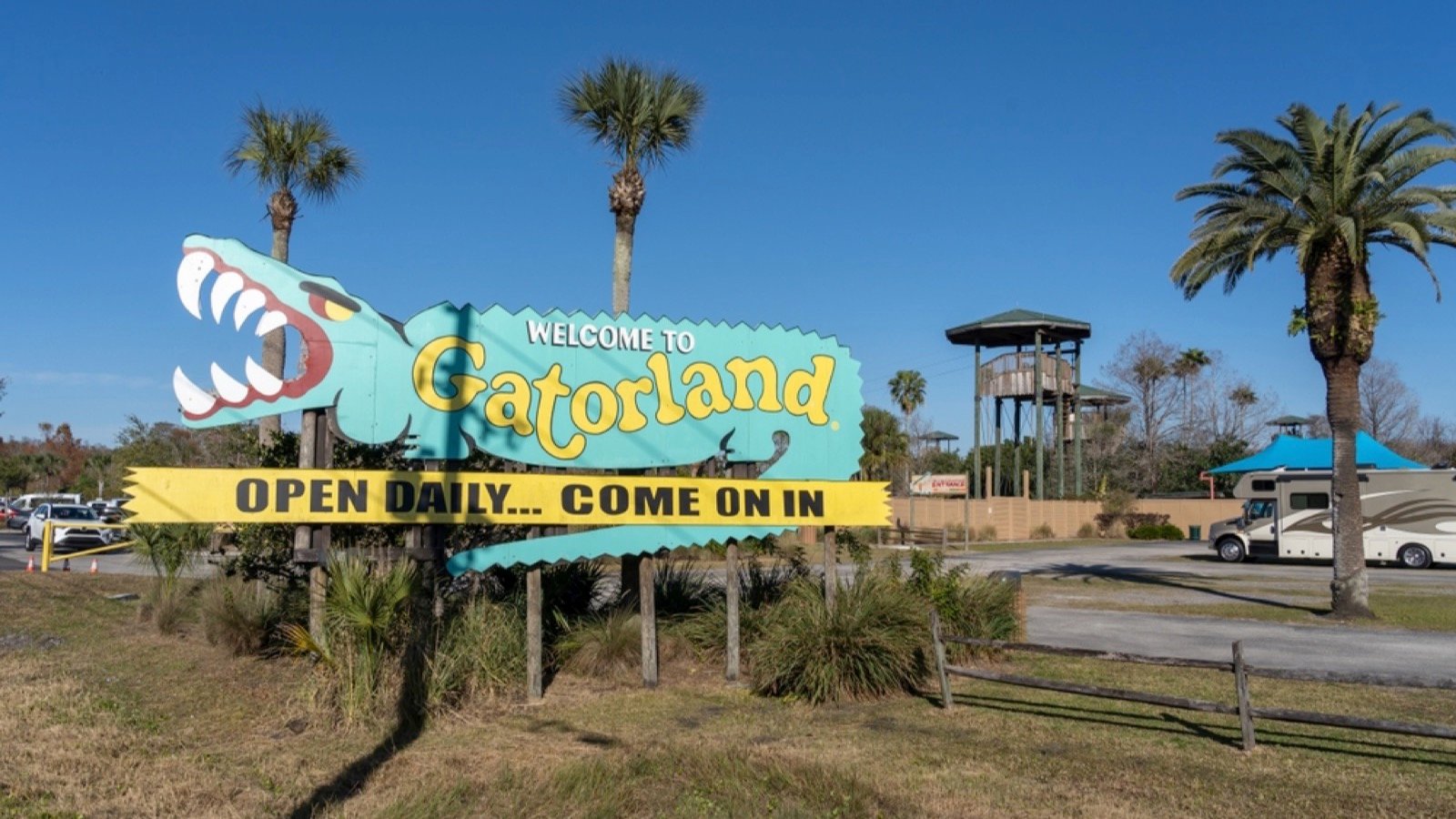 <p>This Orlando park offers a variety of options for families. The 100-acre property has thousands of alligators and crocodiles, petting zoos, ziplines, and a swamp buggy ride. The center might be the best spot to get up close and personal with these dangerous reptiles.</p>