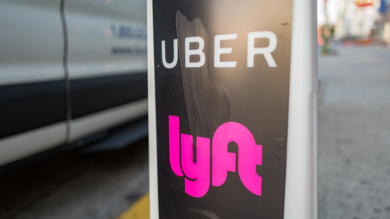 Massachusetts voters pass measure giving Uber, Lyft drivers greenlight ...