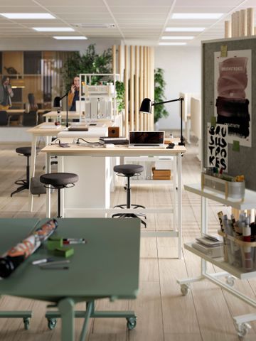 IKEA S MITTZON Collection Features Office Furniture With Function And   BB1jzPEi.img