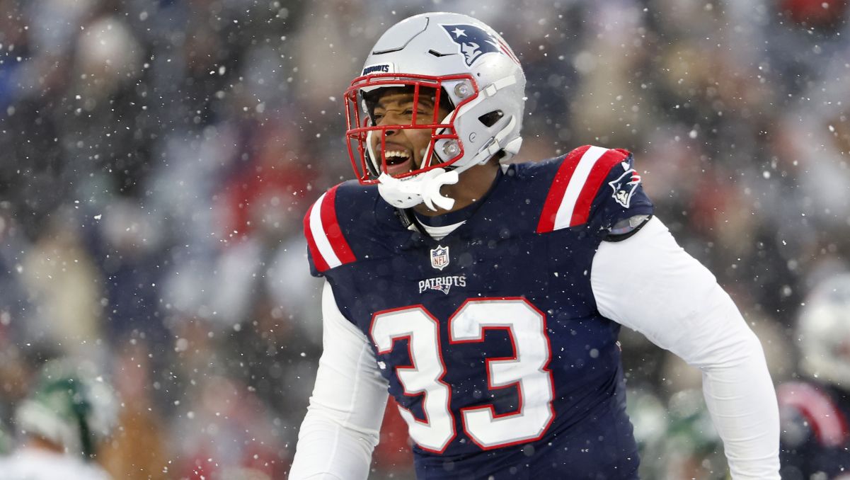 Patriots 2024 Roster Reset: Re-signing Jennings Should Be Priority At LB