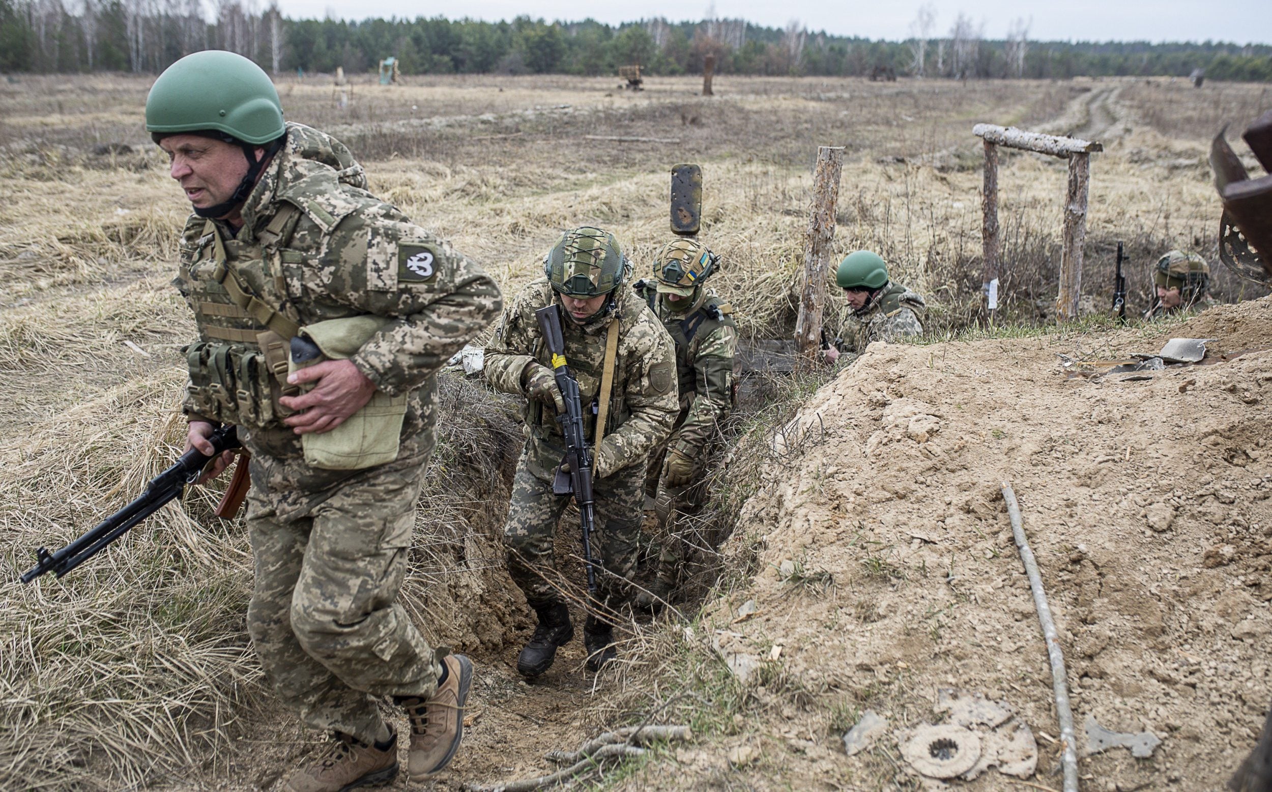 Russia shuts schools, malls near border amid more Ukraine attacks