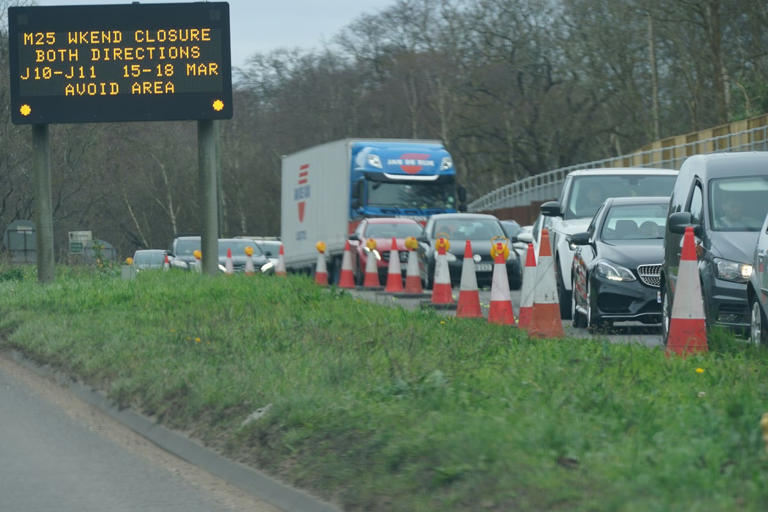 Parts of M25 in Surrey see two miles of congestion on Saturday morning