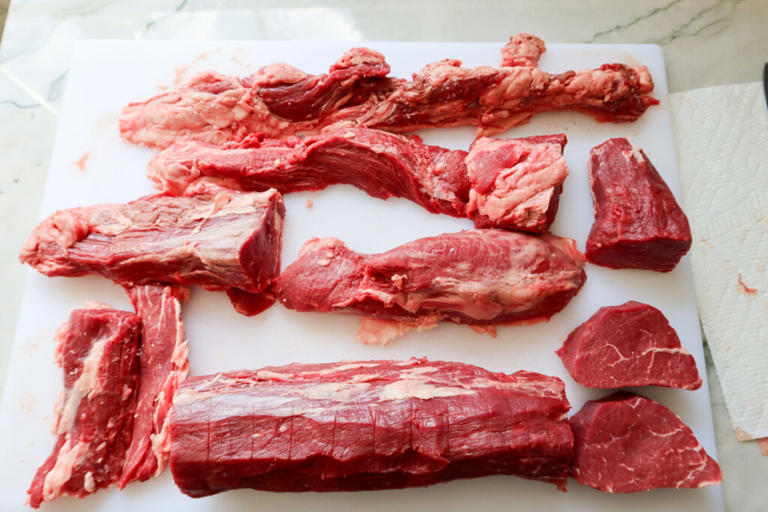 How To Cut A Whole Beef Tenderloin Into Filet Steaks