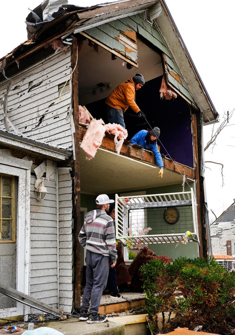 Neighbors remember victims of deadly Indian Lake tornado as community ...