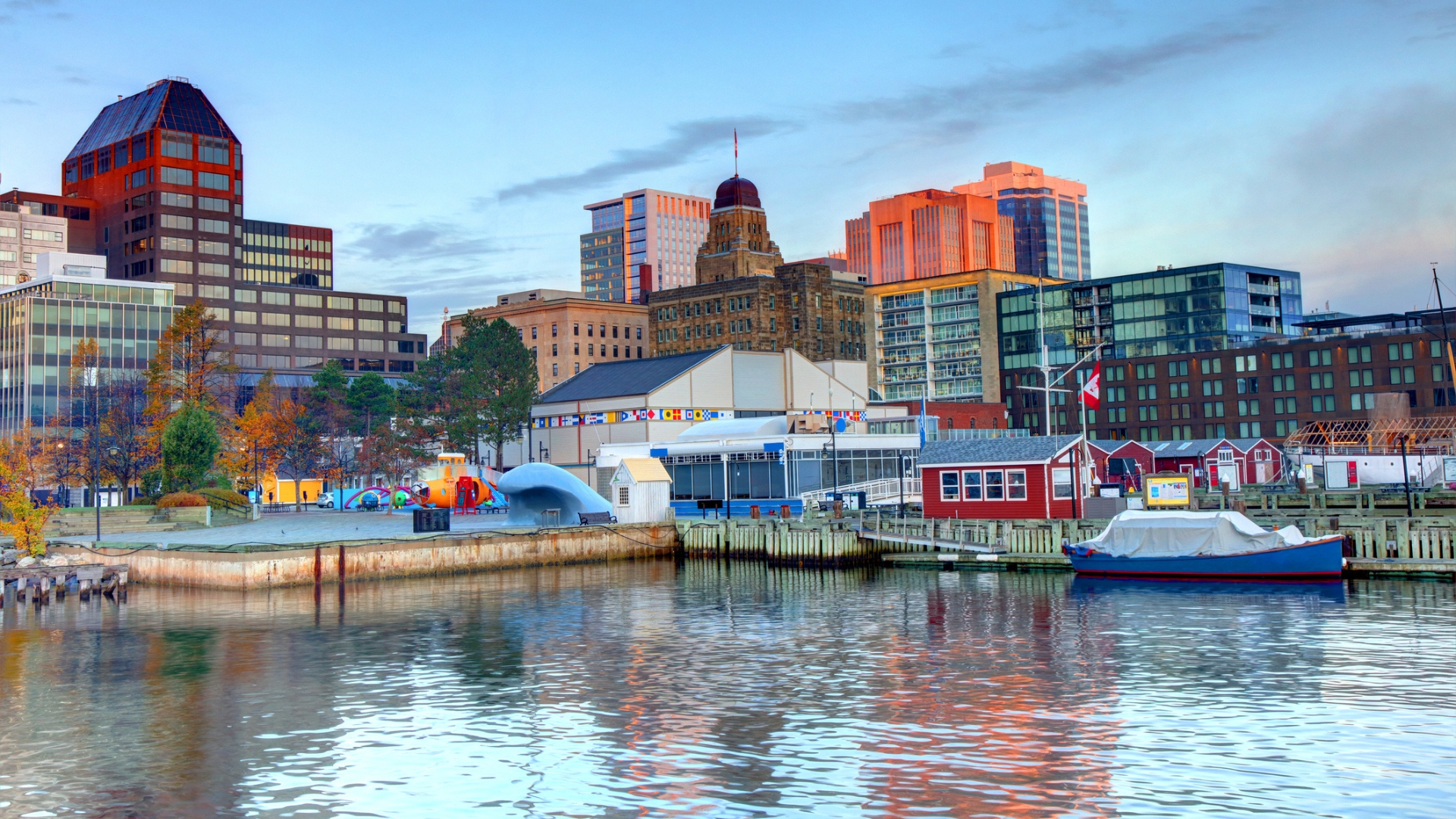 <p>Ocean views and a thriving maritime economy have long been associated with Nova Scotia, but this seaport now boasts an emerging technology industry. The newly redeveloped waterfront area features the Queen's Marque, with restaurants, art galleries and a five-star hotel.</p>