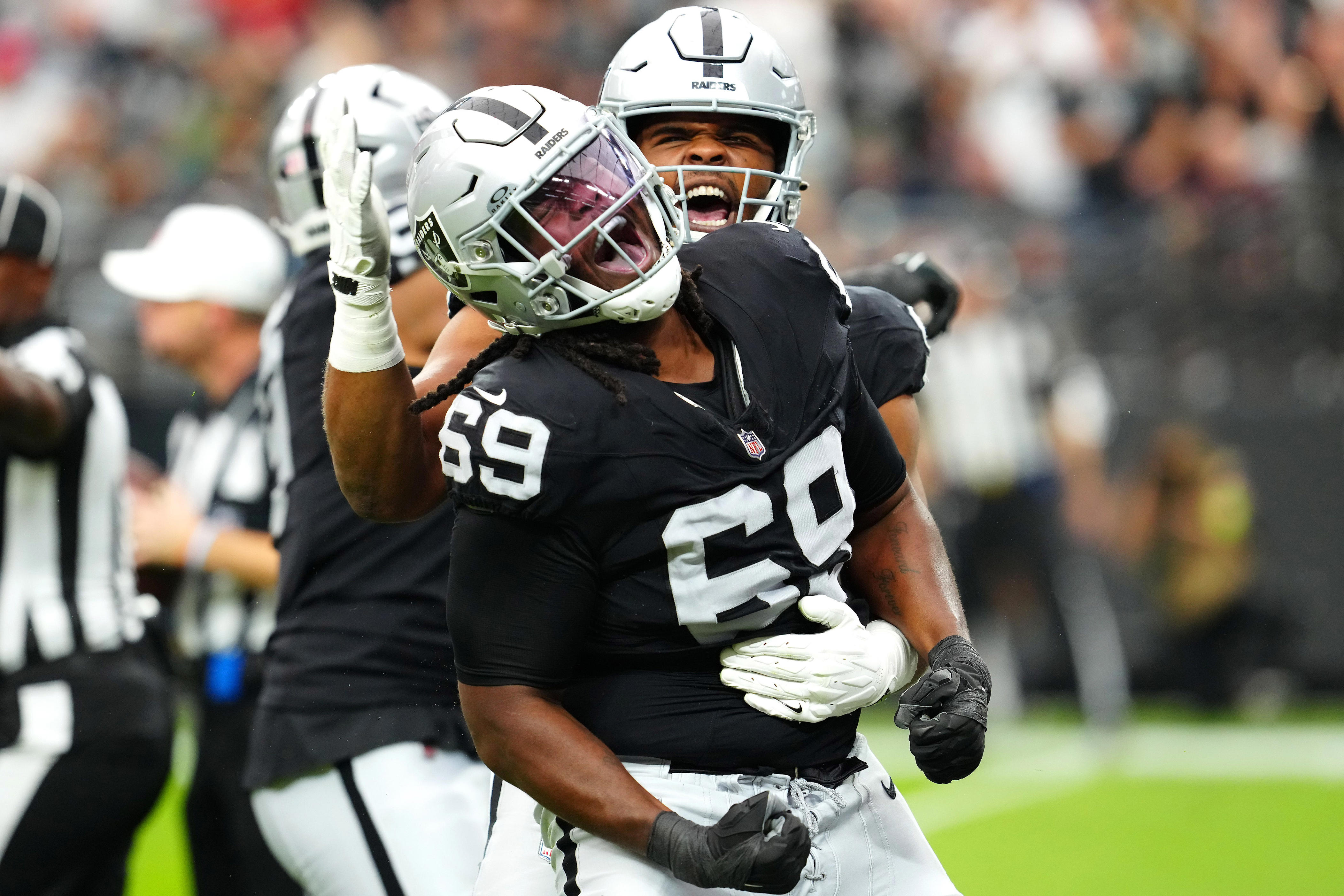 Report: Raiders Bring Back DT John Jenkins On One-year Deal