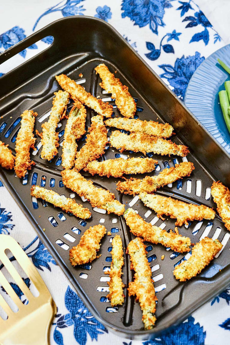 Parmesan Air Fryer Green Beans Fries