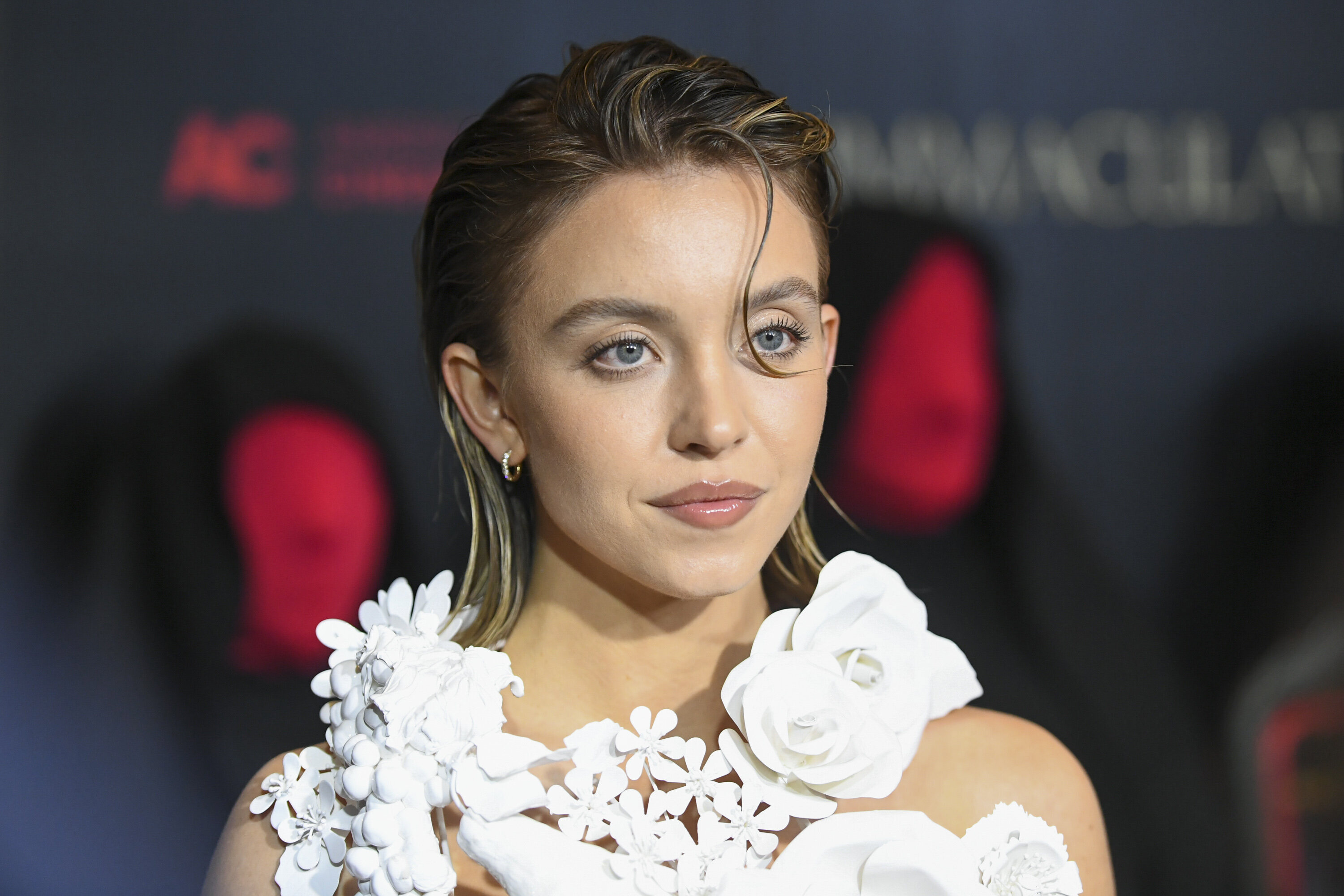 See Sydney Sweeney's Sculptural Naked Top