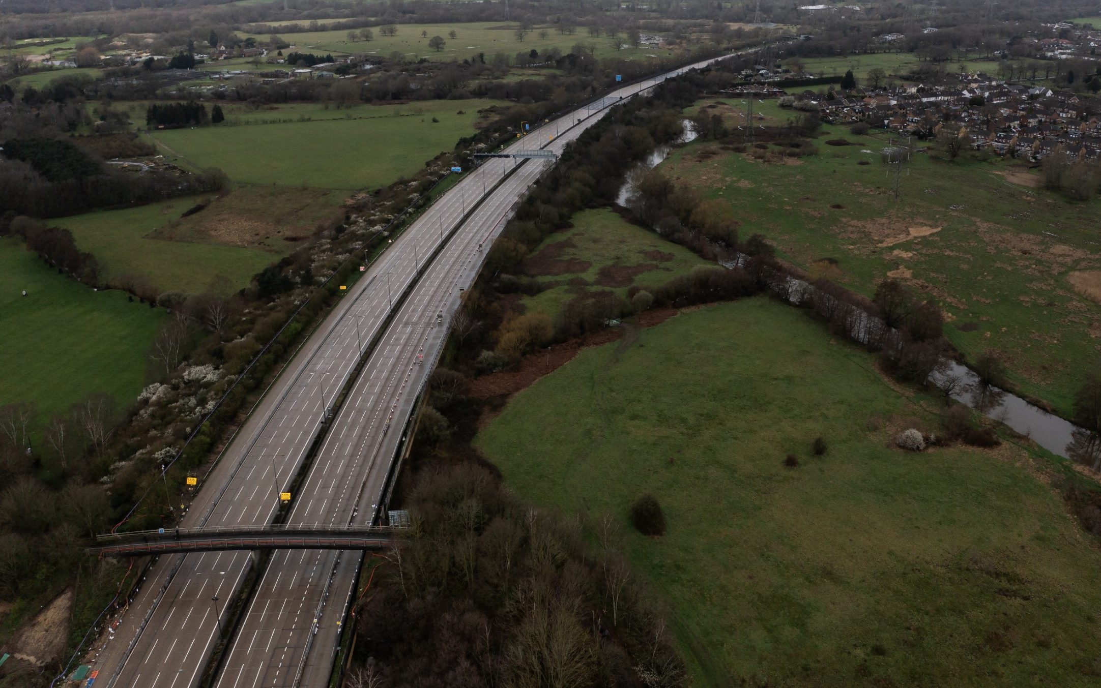 M25 closure creates ‘ghost town’ amid warnings of future shutdowns