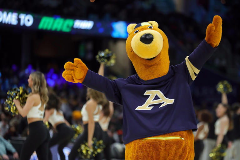 What's it like being Akron's favorite kangaroo? Past Zippys share tales