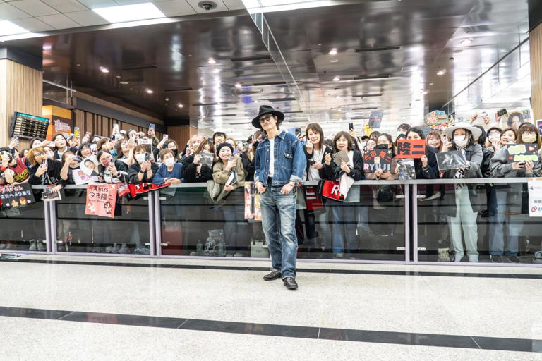 16日今市隆二抵台時，許多粉絲在松山機場接機。（圖／avex taiwan提供）