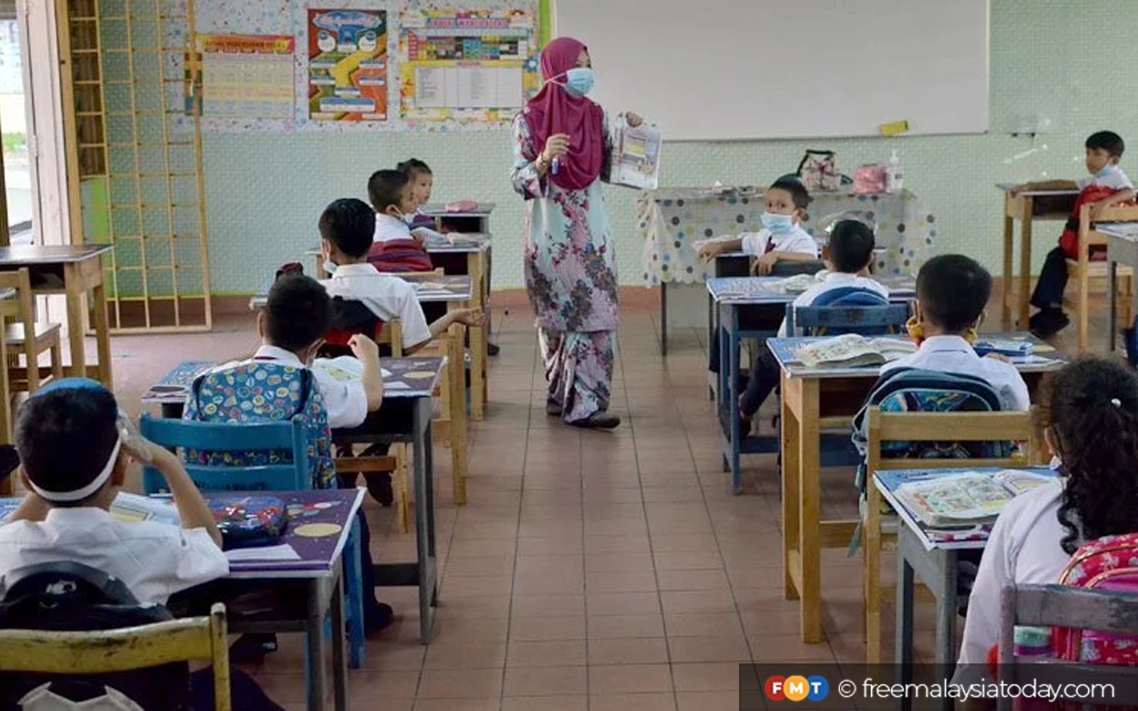 6,034 contract teachers given placements nationwide