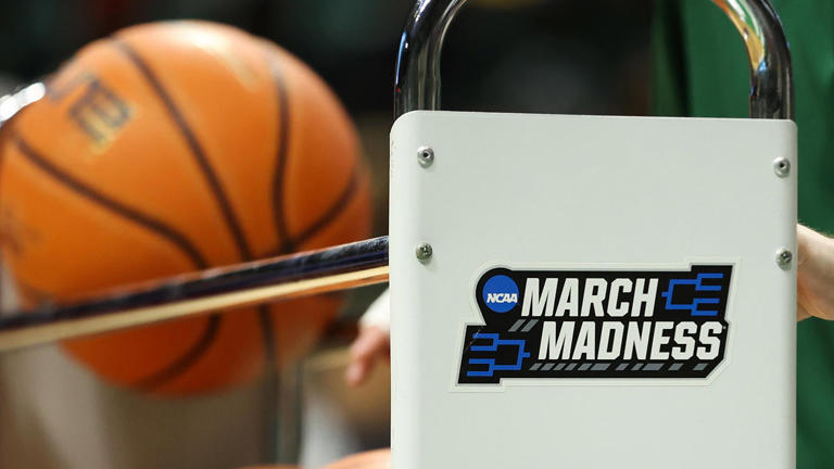 Ncaa men's on sale basketball scores