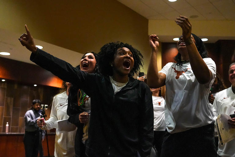 Texas earns No. 1 seed, will face Drexel to open March Madness in 2024