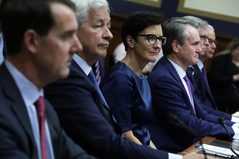 William Demchak, left, sits next to the bosses of the biggest banks in the US during a 2022 hearing in Washington: JPMorgan CEO Jamie Dimon, Citigroup CEO Jane Fraser, and Bank of America CEO Brian Moynihan. (Alex Wong/Getty Images)