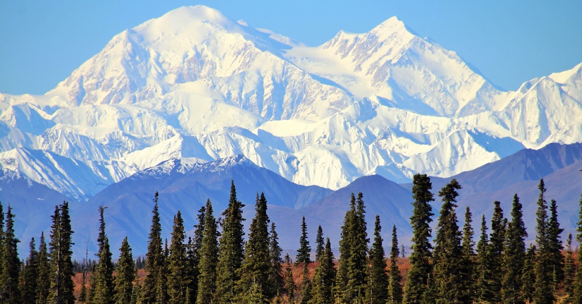 <p> Many people flock to Denali National Park in Alaska to see the northern lights, as well as for general camping, mountain climbing, and more. The entry fee is only $15, but it isn't the only spot to see the northern lights. </p> <p> Instead, visit Gates of the Arctic, which has no entry fee and views of the northern lights. </p> <p>  <a href="https://financebuzz.com/top-travel-credit-cards?utm_source=msn&utm_medium=feed&synd_slide=13&synd_postid=17030&synd_backlink_title=Earn+Points+and+Miles%3A+Find+the+best+travel+credit+card+for+nearly+free+travel&synd_backlink_position=7&synd_slug=top-travel-credit-cards"><b>Earn Points and Miles:</b> Find the best travel credit card for nearly free travel</a>  </p>