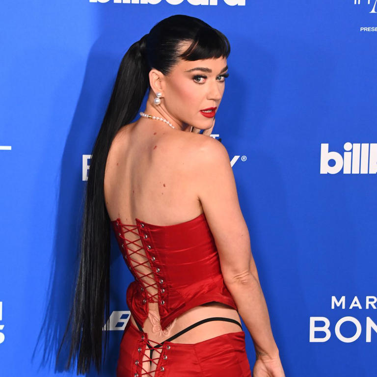 Katy Perry mocks her appearance in eye-popping dress you can’t miss