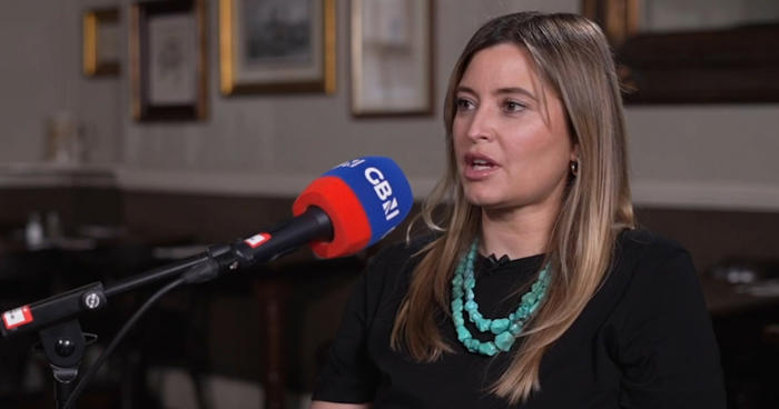 holly valance's sister gives horrified three-word response to singer's right-wing views