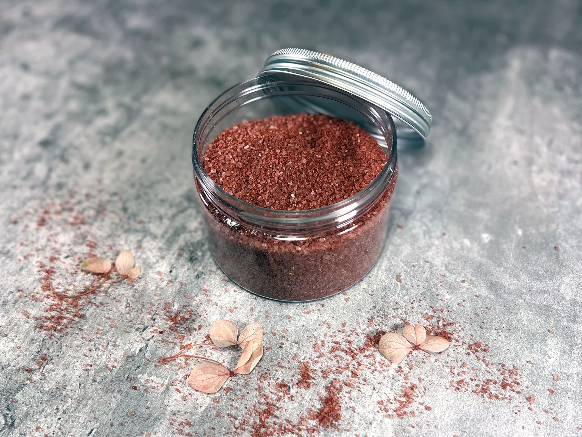 A Detoxing Himalayan Bath Salts Recipe Soothes Aches & Pains And Is ...