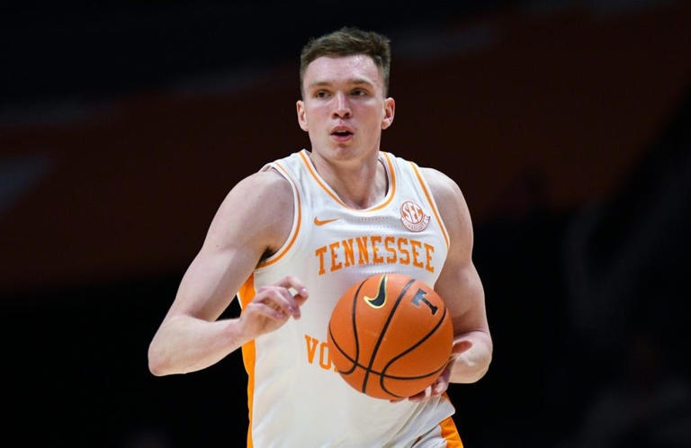 Saint Peter's vs Tennessee picks, predictions, odds: Who wins March Madness game?