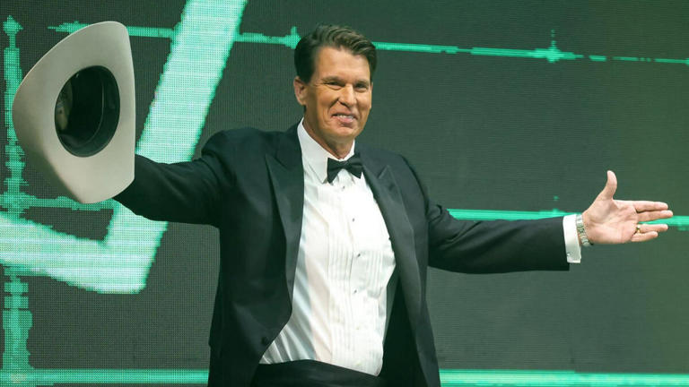 John "Bradshaw" Layfield credits Hall of Famer for crucial moment in his WWE career