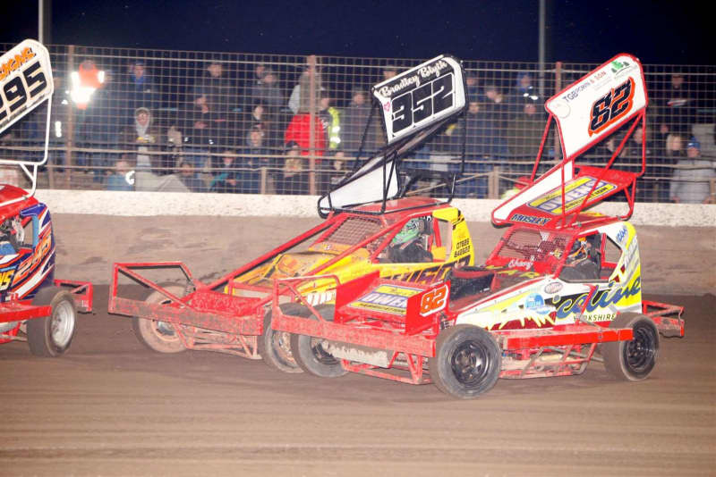 fenland driver catches the eye on brisca f1 stock car debut at king’s lynn
