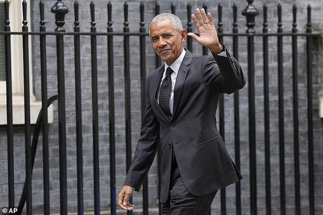 Barack Obama Visits 10 Downing Street For Surprise Talks (and Tea) With ...