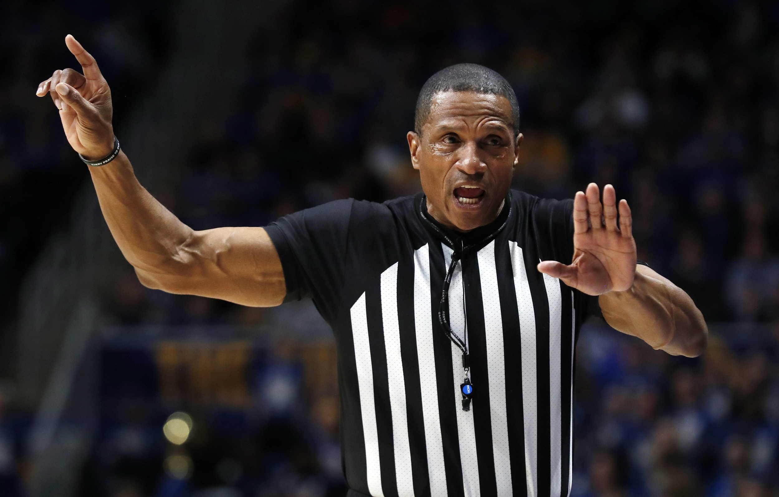 referee returns to ncaa tournament for first time since 2019 following two-year ban