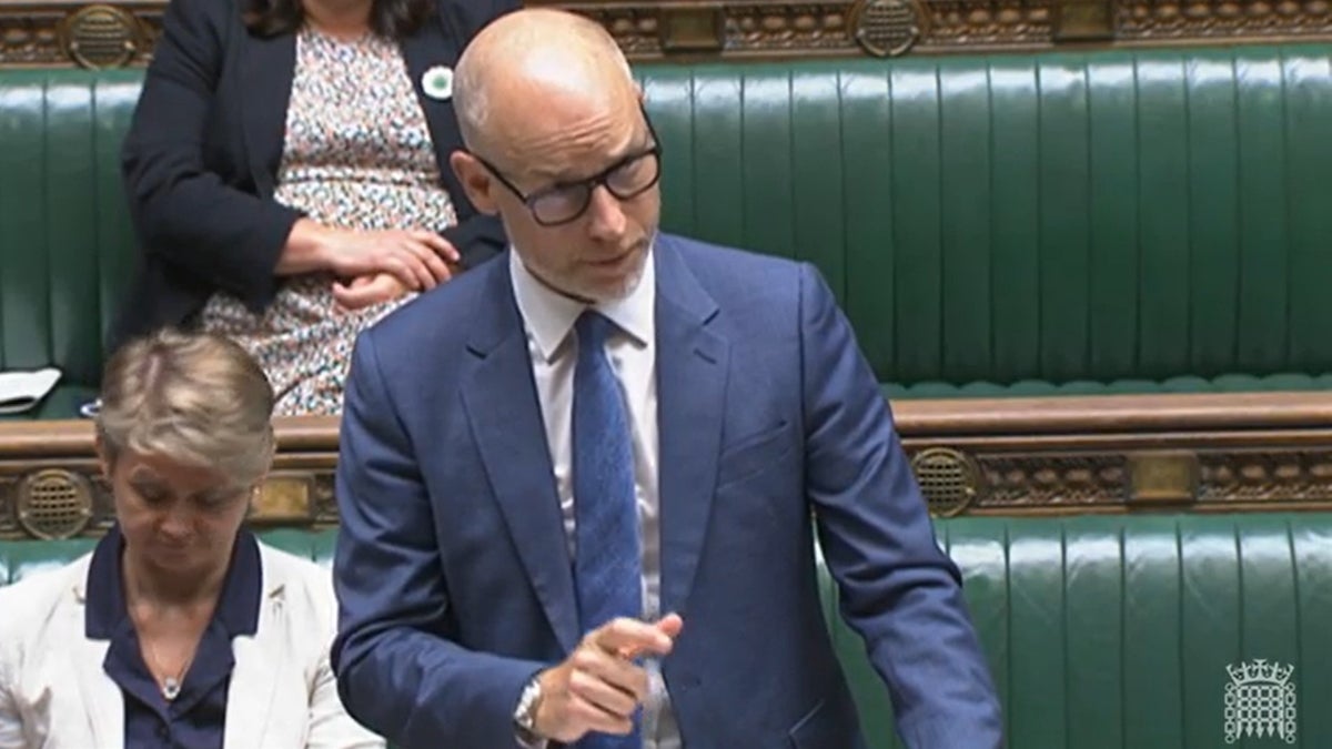 labour mp accuses sunak’ of ‘whinging’ over rwanda as he claims government is ‘scrambling’ to get flights away