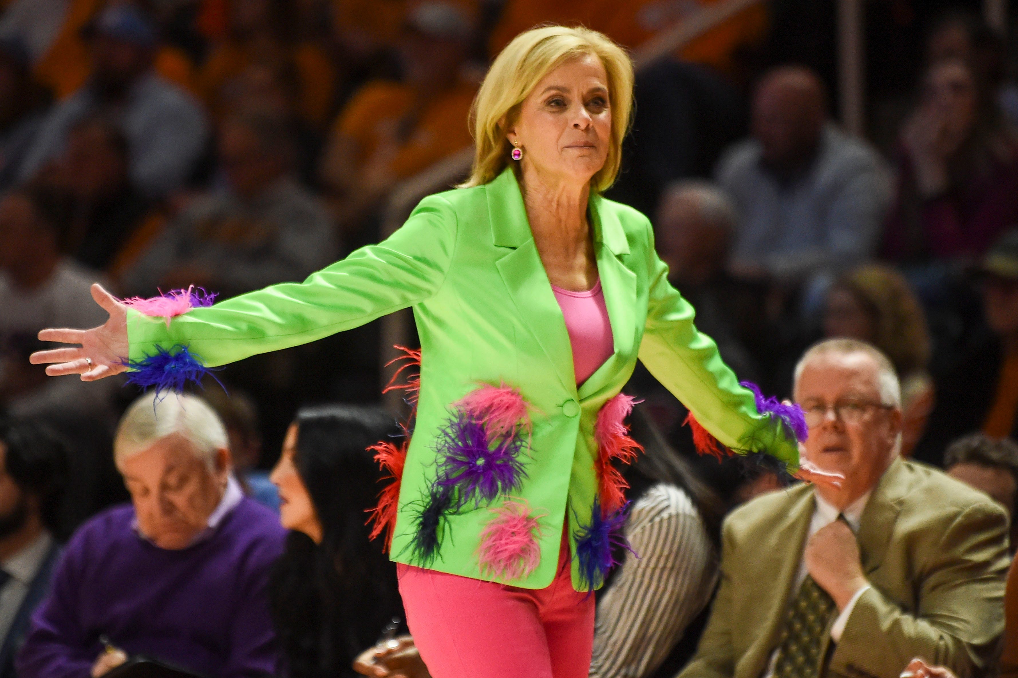 Kim Mulkey Addresses Upcoming Story From Washington Post In Fiery Rant ...