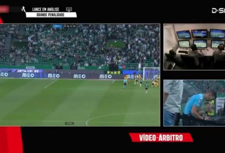 sporting - boavista maçında hakem penaltı kararını gerekçesiyle birlikte tüm stadyuma açıkladı
