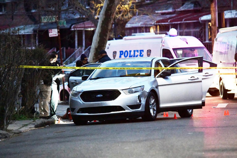 NYPD cops shoot and kill gunman, 20, who opened fire on two people on ...