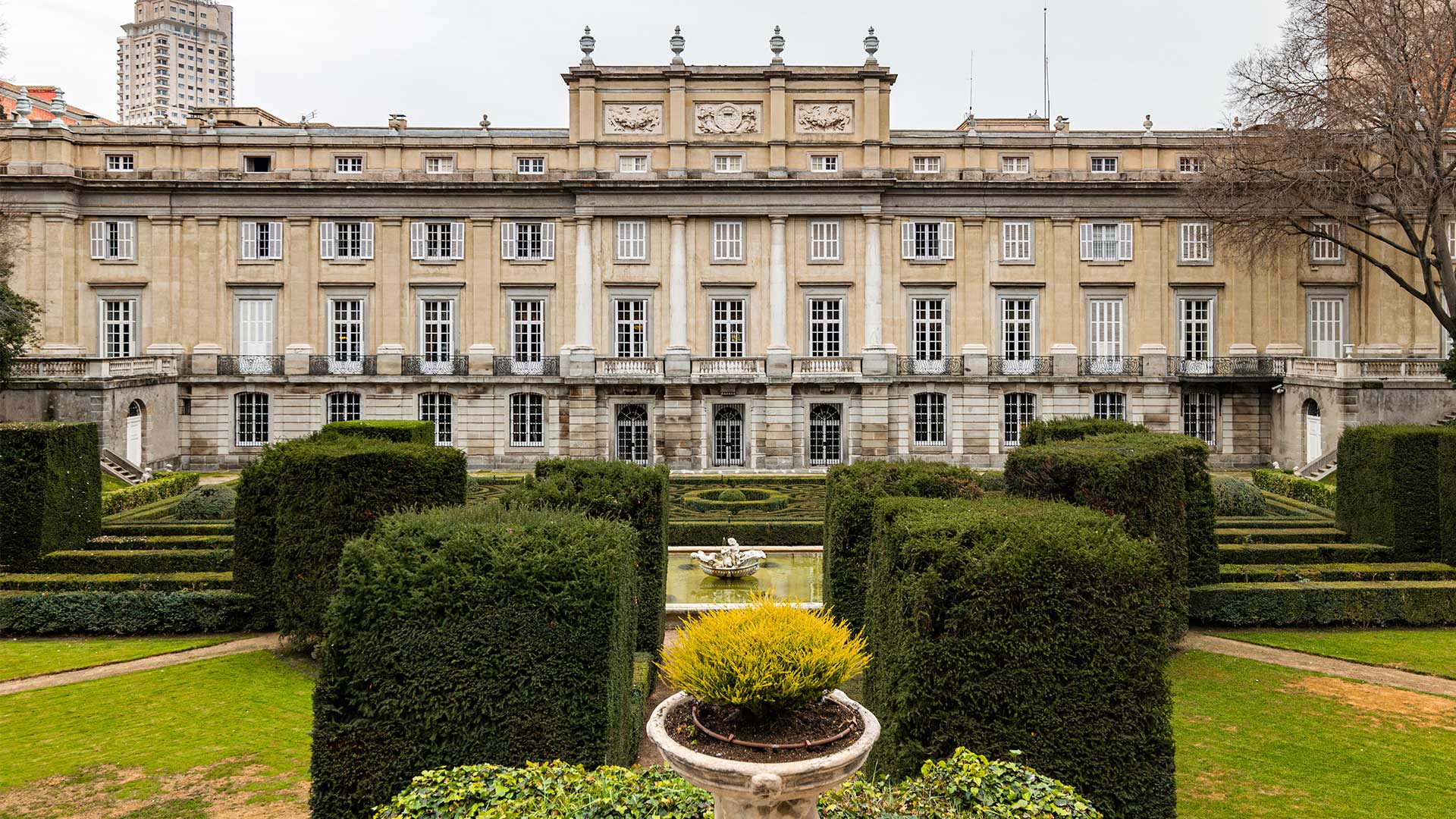 3 παλάτια στην ισπανία που αξίζει να επισκεφθείτε