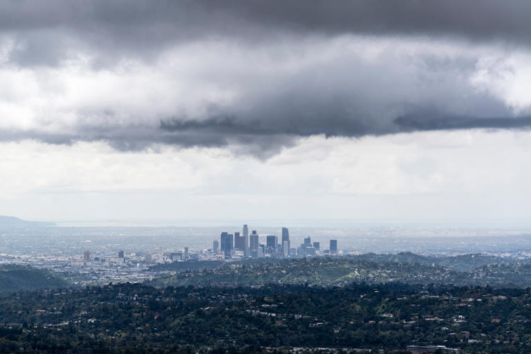 Rain, thunderstorms possible Monday afternoon for most of SoCal: NWS