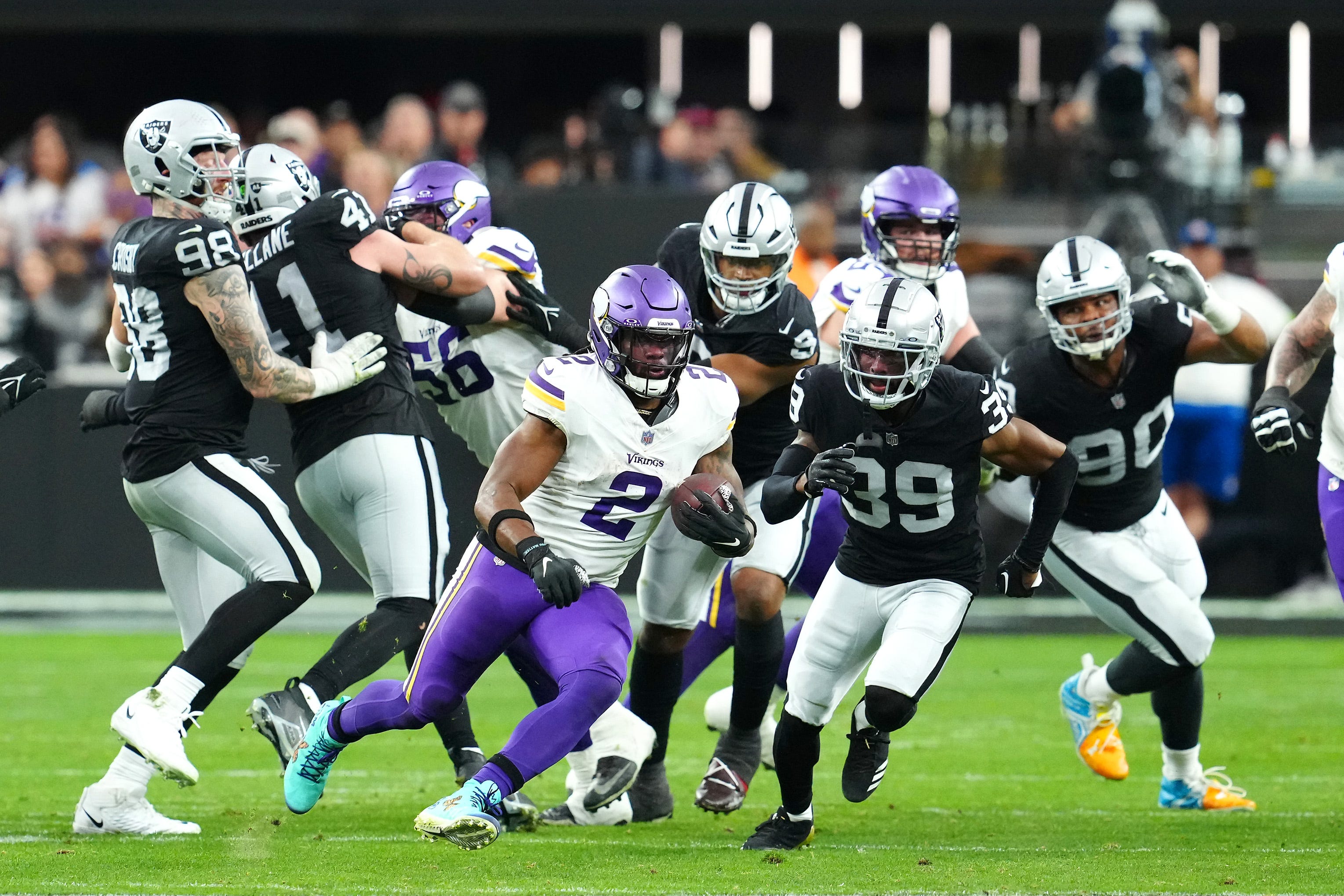 Former Vikings RB Alexander Mattison Signs On With Raiders