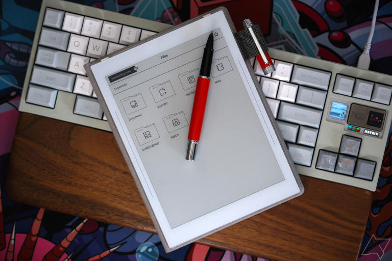 Our favorite E Ink tablet just got bigger with the launch of the