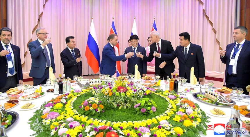 delegação cultural russa na coreia do norte