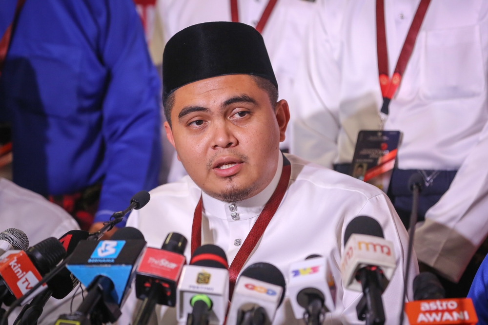 'bring it on': umno youth chief claims call to boycott kk mart despite apology not an incitement