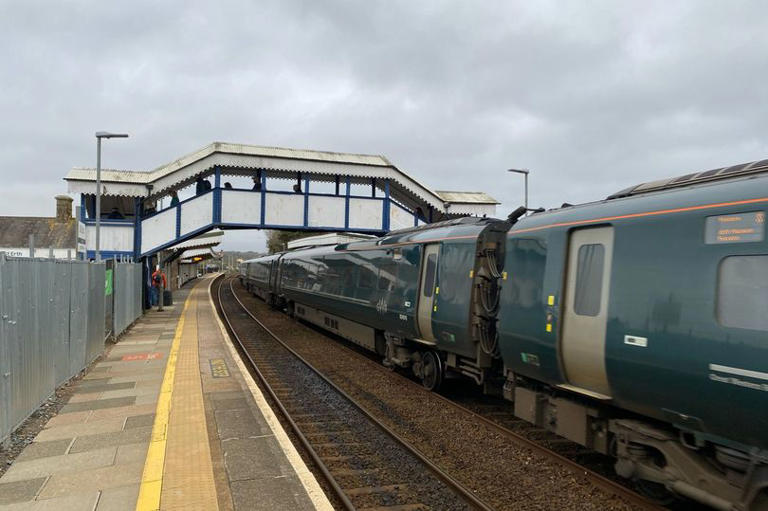 St Erth's iconic Victorian footbridge to be replaced with 'modern ...