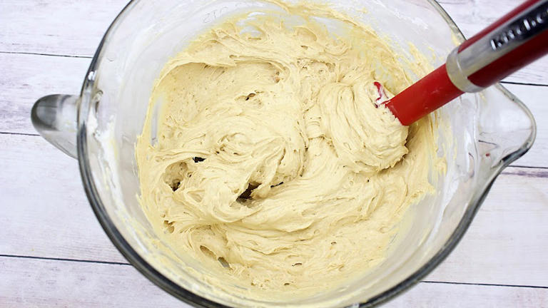 Yum, oh yum! Mom's incredibly easy peanut butter pie