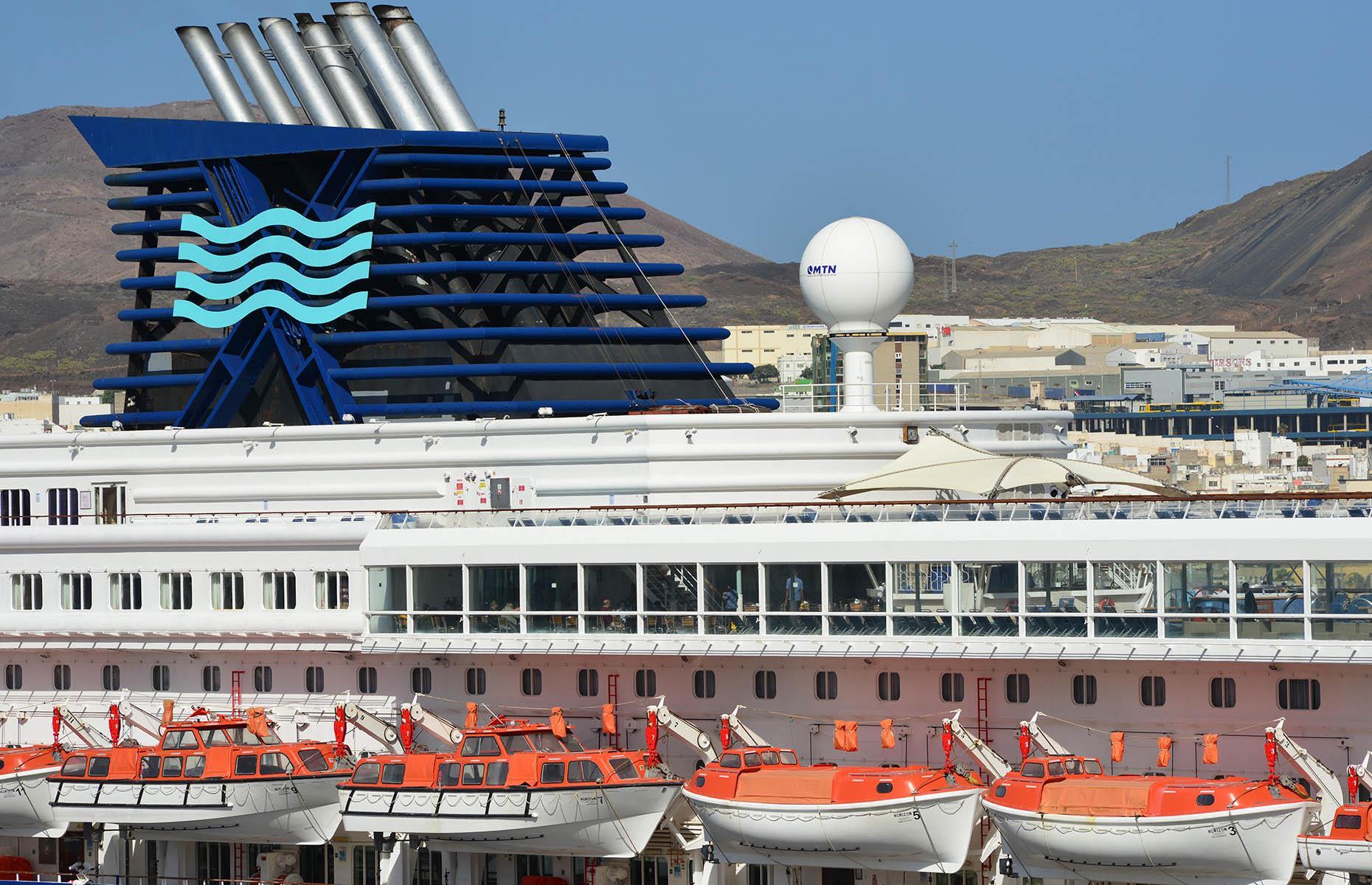 <p>Nach dem Kollaps von Pullmantur im Juni 2020 kündigte Royal Caribbean die Verschrottung der „Horizon“ an. Das Schiff lag zwei Jahre lang in Griechenland vor Anker, bevor es sich 2022 im türkischen Aliağa seinem Schicksal ergab.</p>