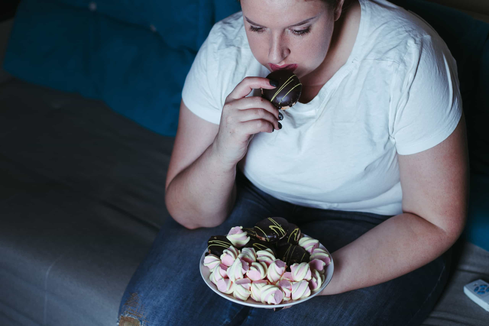 <p>Traumatic experiences, both emotional and physical, have been associated with episodes of binge eating.</p>