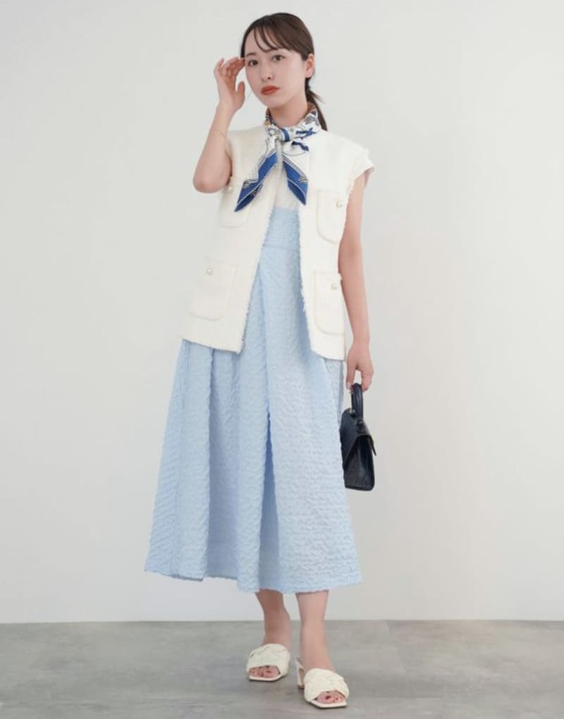 top 5 tokyo fashion color trends this spring 2024