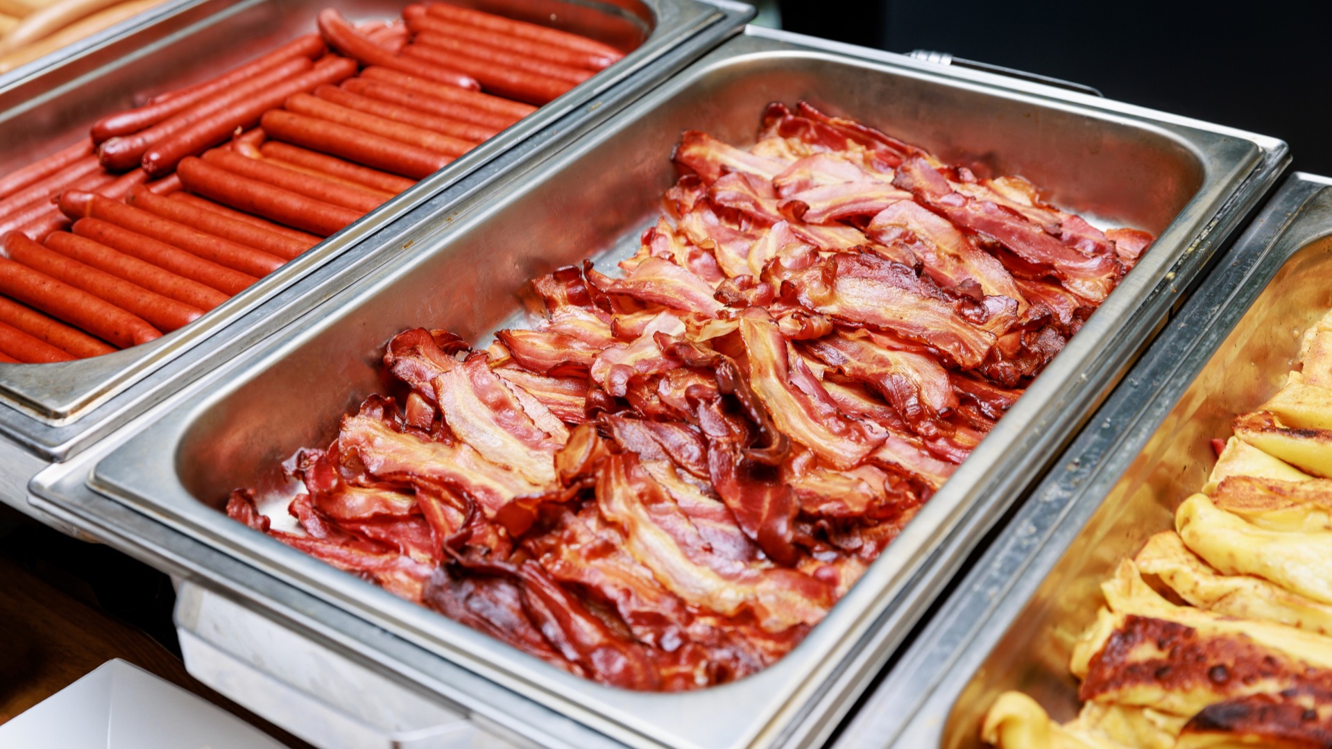 8 Best And 8 Worst Foods To Eat At A Breakfast Buffet