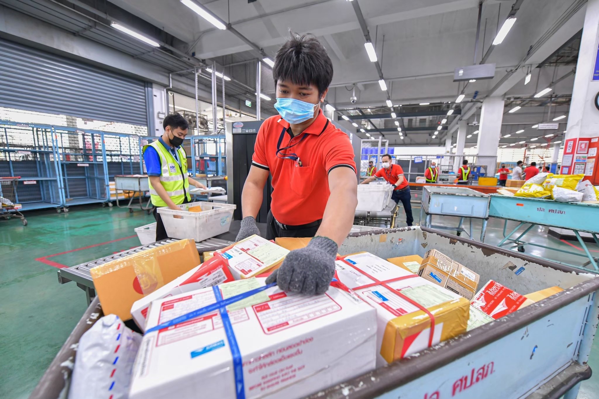 ไปรษณีย์ไทยพลิกกำไร โลจิสติกส์ทุบสถิติโตเด่นสุดหนุนรายได้ทะลุ 2 หมื่นล้าน