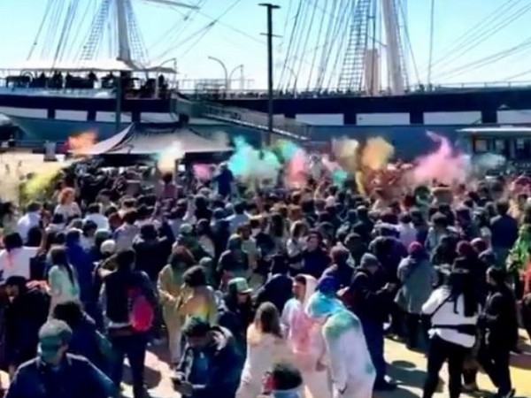 new york: over 7000 indians, americans celebrate holi with a taste of embassy's odop delights